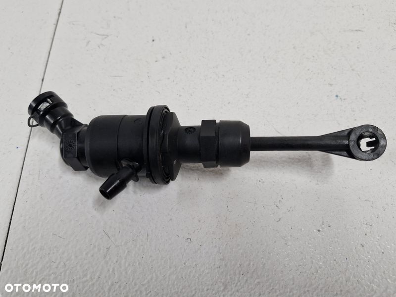 nissan juke 1 i f15 1.5 dci wysprzęglik pompka sprzęgła 306101u60a - 1
