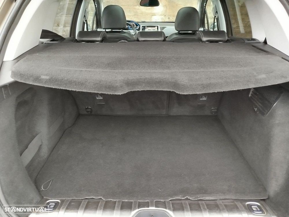 Peugeot 2008 1.2 PureTech Allure EAT6 - 34