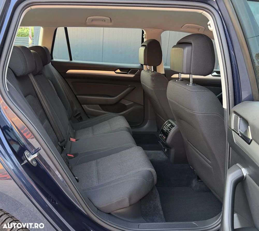 Volkswagen Passat 1.6 TDI Comfortline - 9