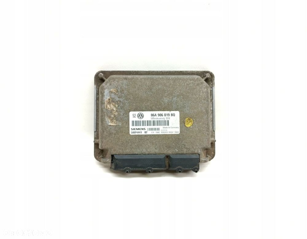 KOMPUTER SILNIKA STEROWNIK VW GOLF IV 1.6 06A906019BQ - 1