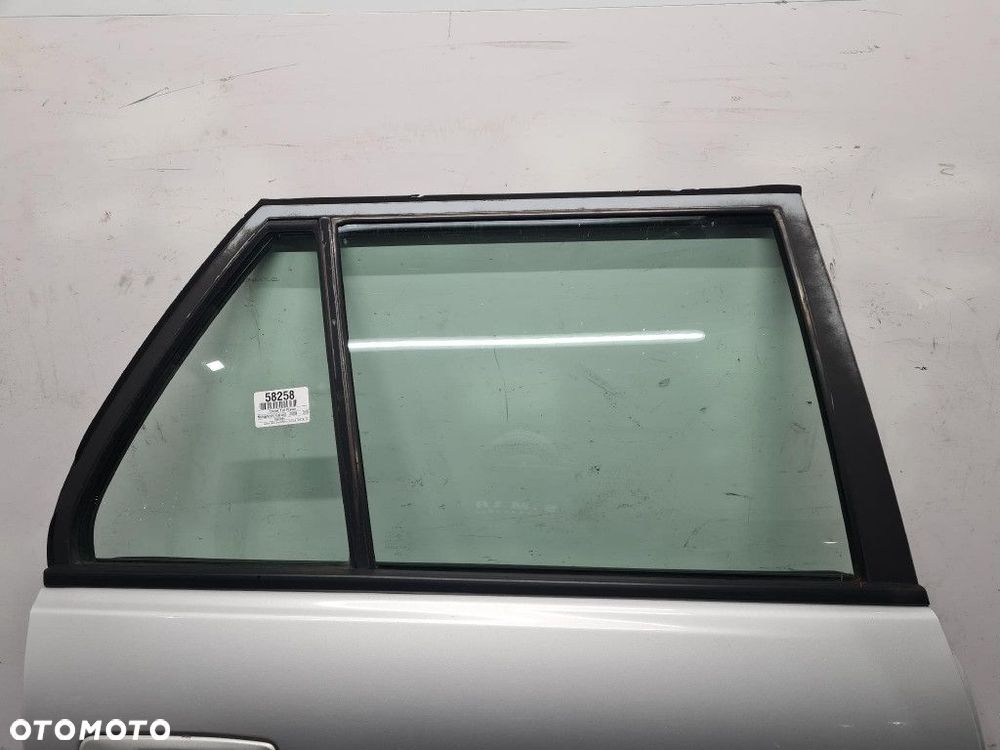 MITSUBISHI GALANT VIII KOMBI DRZWI TYŁ PRAWE A69 - 3