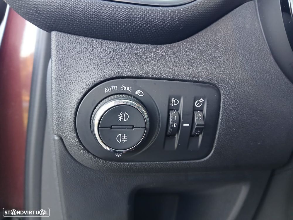 Opel Crossland X 1.2 Innovation - 22