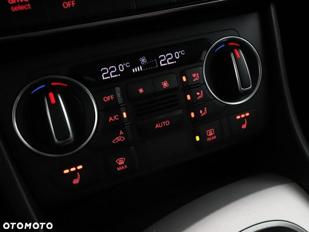 Audi Q3 1.4 TFSI Sport S tronic - 28