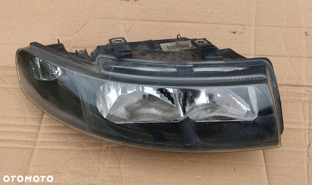 Reflektor prawy Lampa prawa Seat Leon I 1 Toledo II