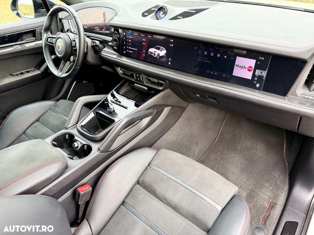 Porsche Cayenne Coupe GTS Tiptronic S - 18