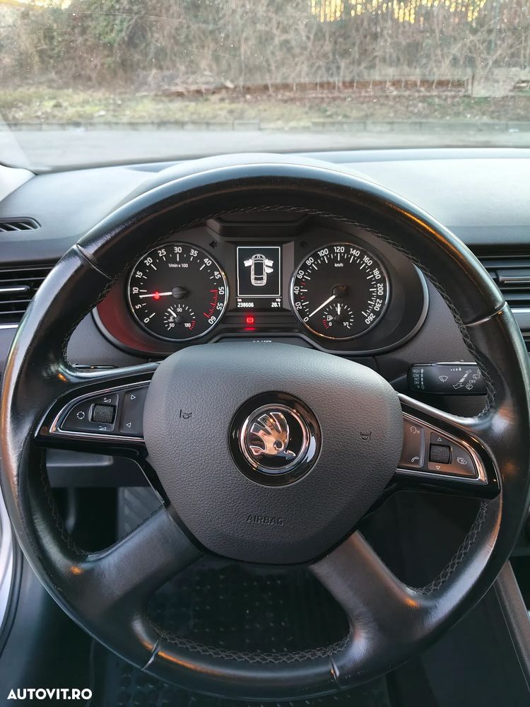 Skoda Octavia 1.6 TDI GREENLINE - 8