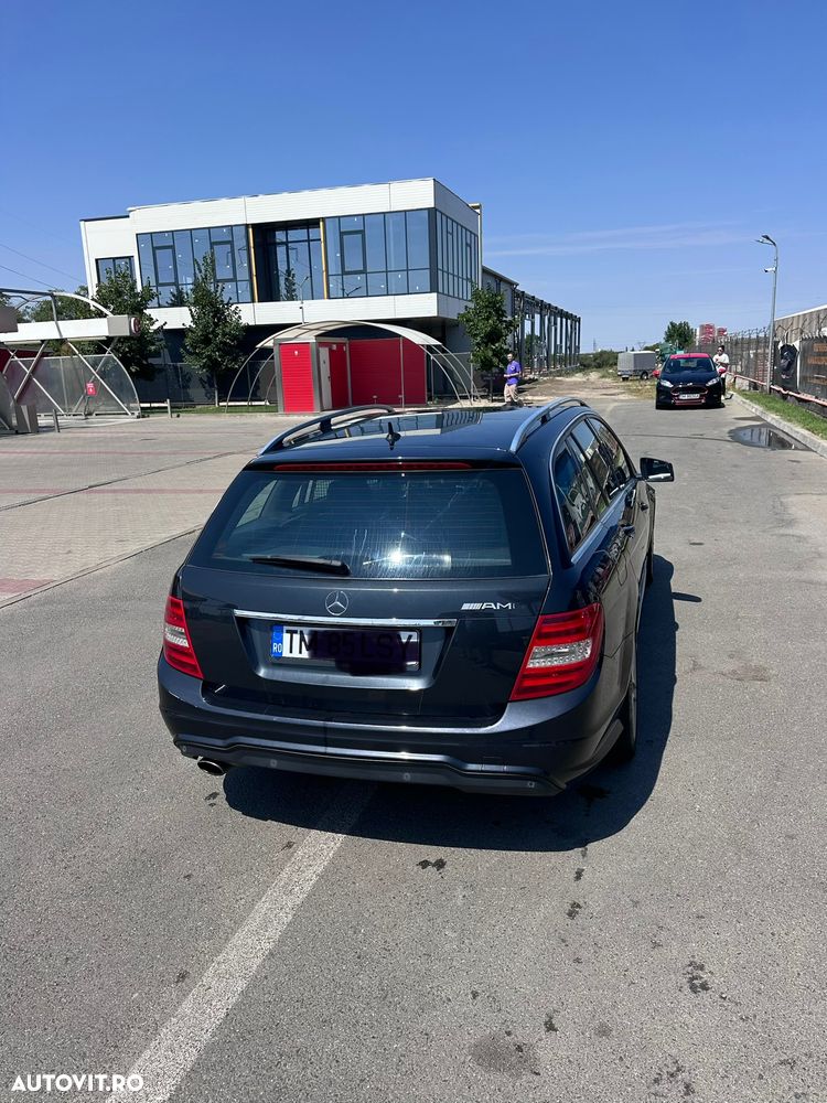 Mercedes-Benz C 220 CDI DPF Automatik BlueEFFICIENCY Avantgarde - 4
