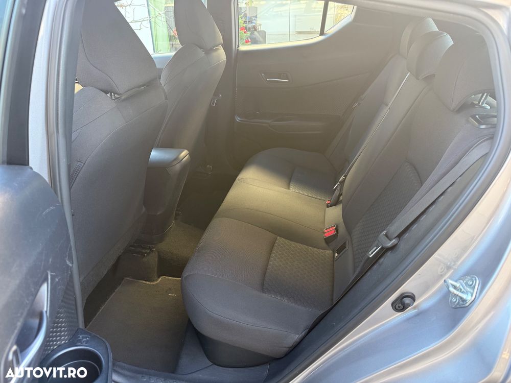 Toyota C-HR Hybrid Business-Edition - 11