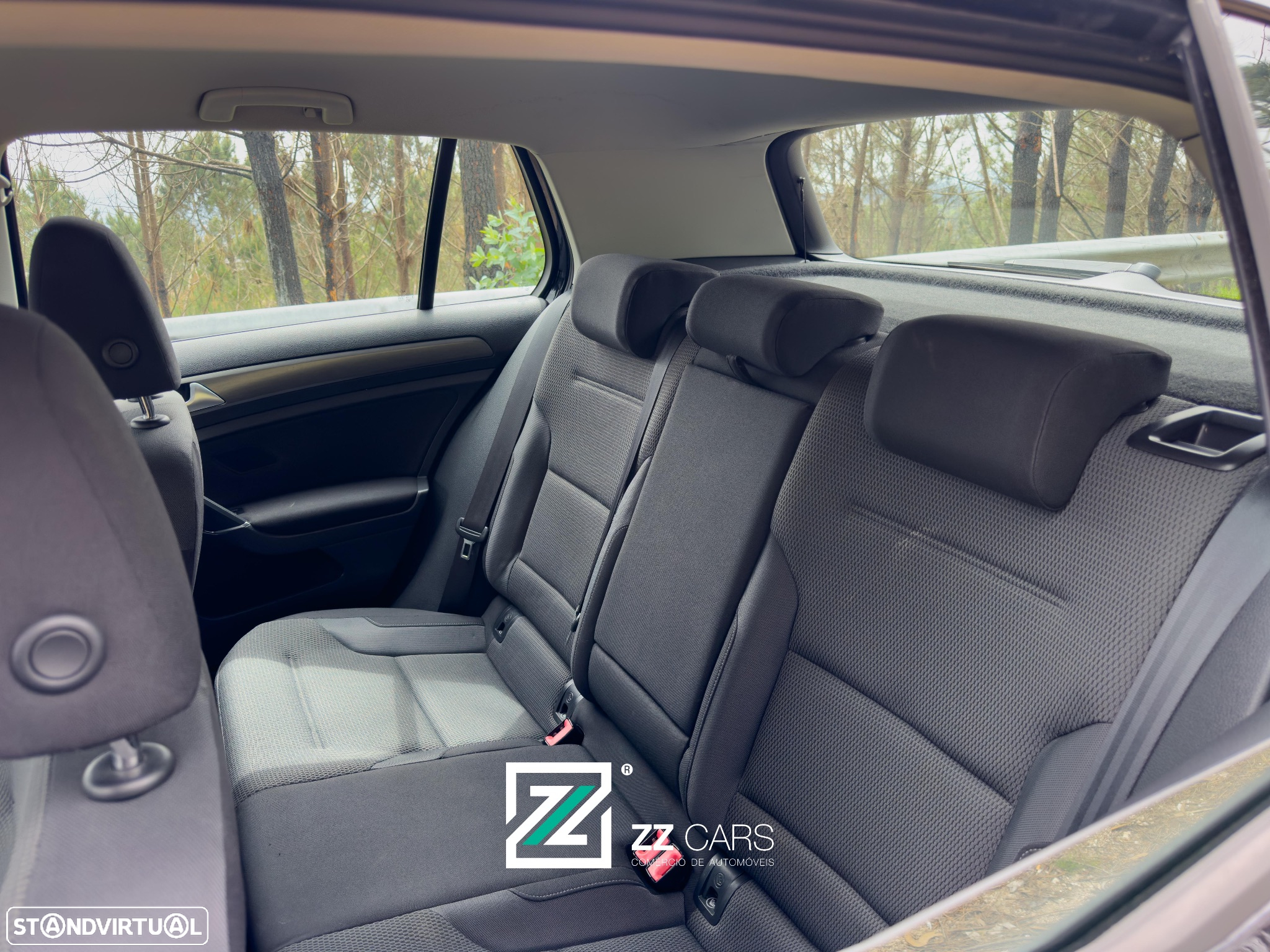 VW Golf 1.6 TDI 4Motion BlueMotion Comfortline - 30