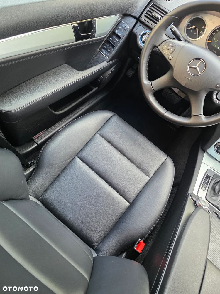 Mercedes-Benz Klasa C 350 7G-TRONIC Avantgarde - 34