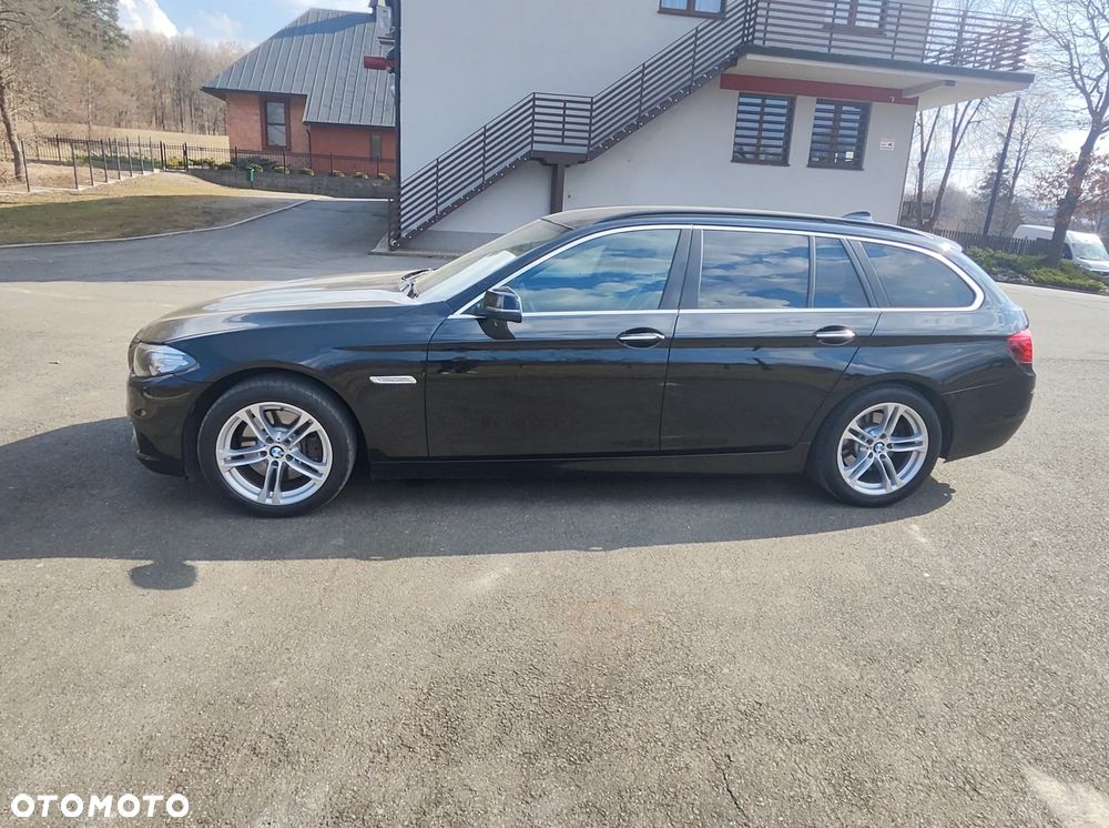 BMW Seria 5 525d xDrive - 5