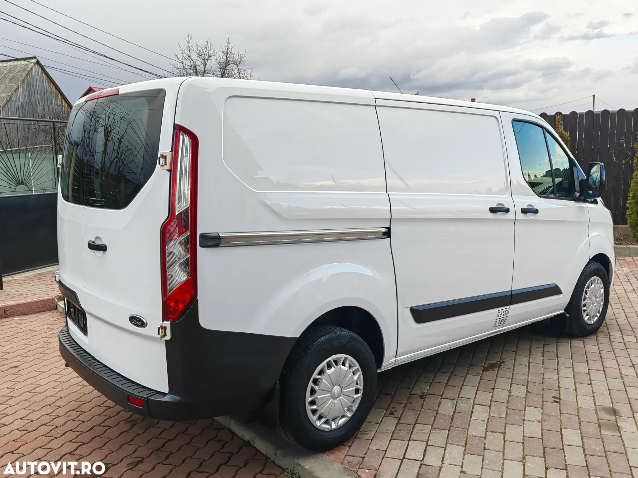 Ford Transit - 13