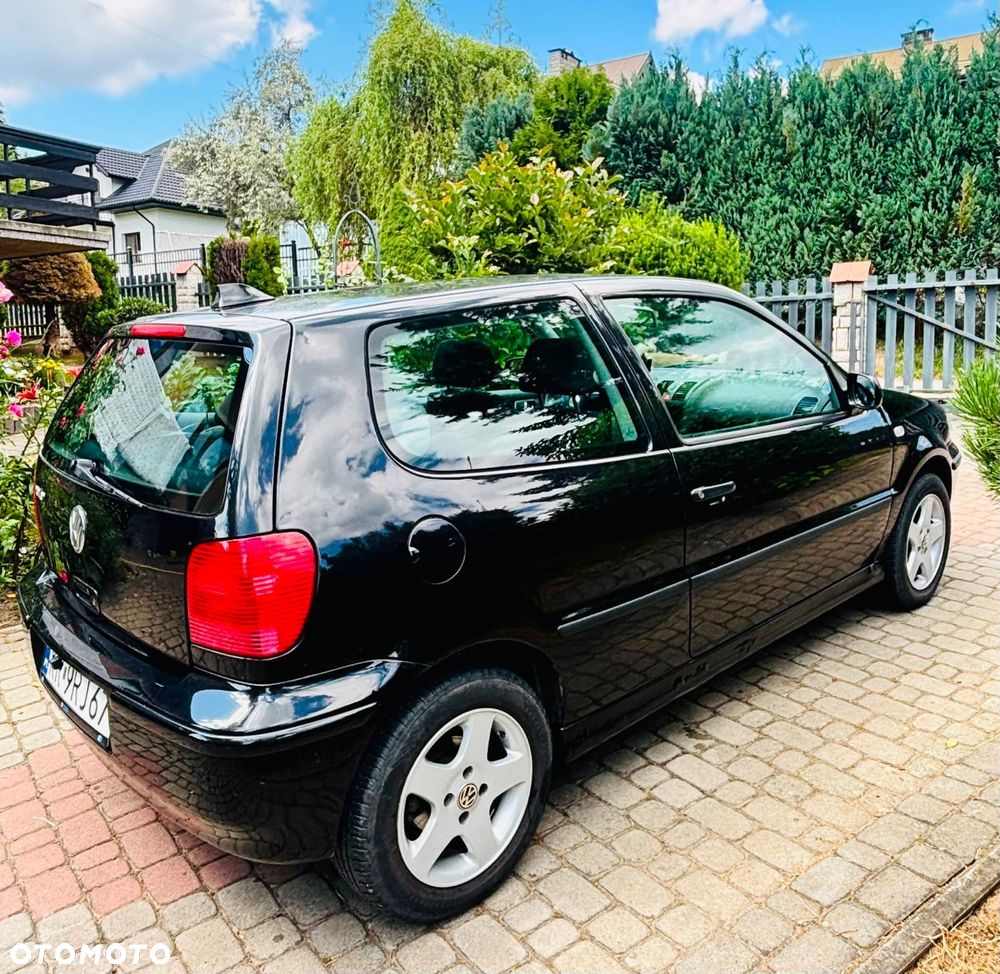 Volkswagen Polo - 2