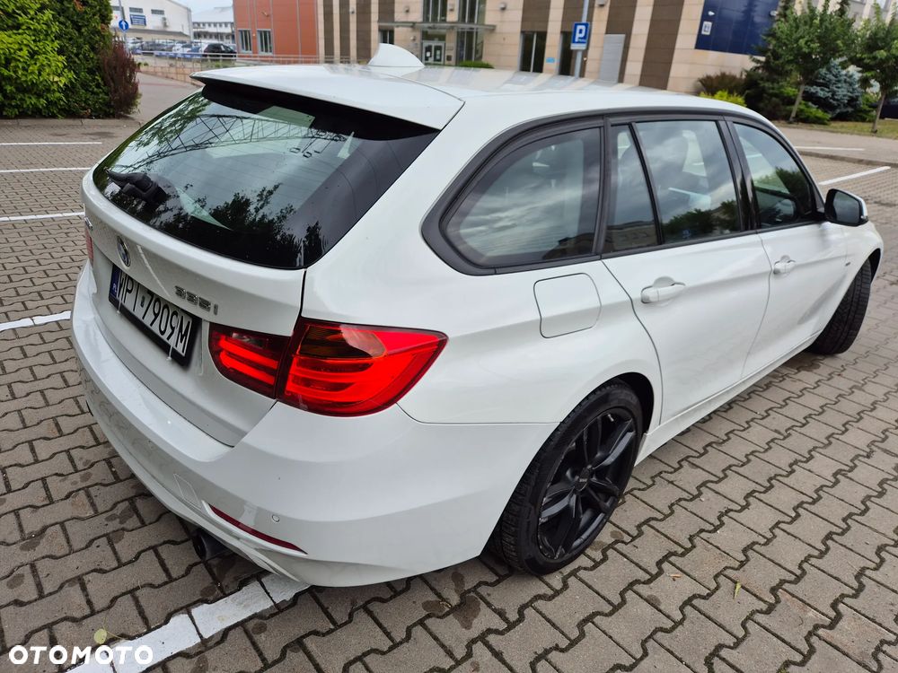 BMW Seria 3 335i Touring Sport Line - 8