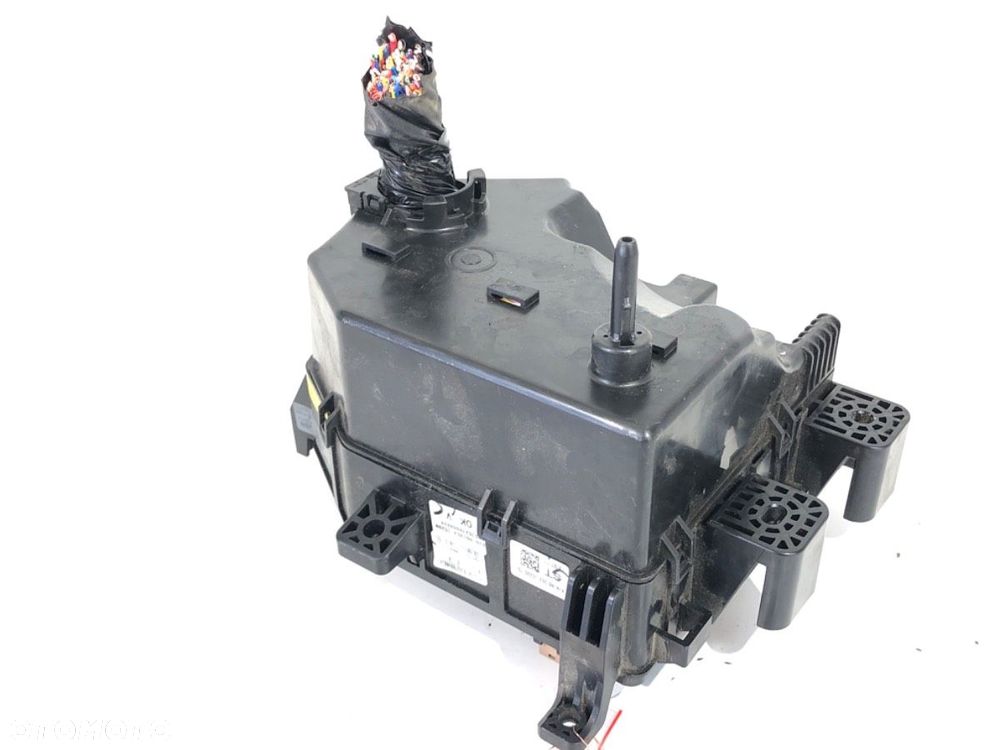 SKRZYNKA BEZPIECZNIKÓW - 449.00 PLN - KIA STINGER (CK) 2017 - 2022 3.3 T-GDi 4WD 272 kW [370 KM] - 3