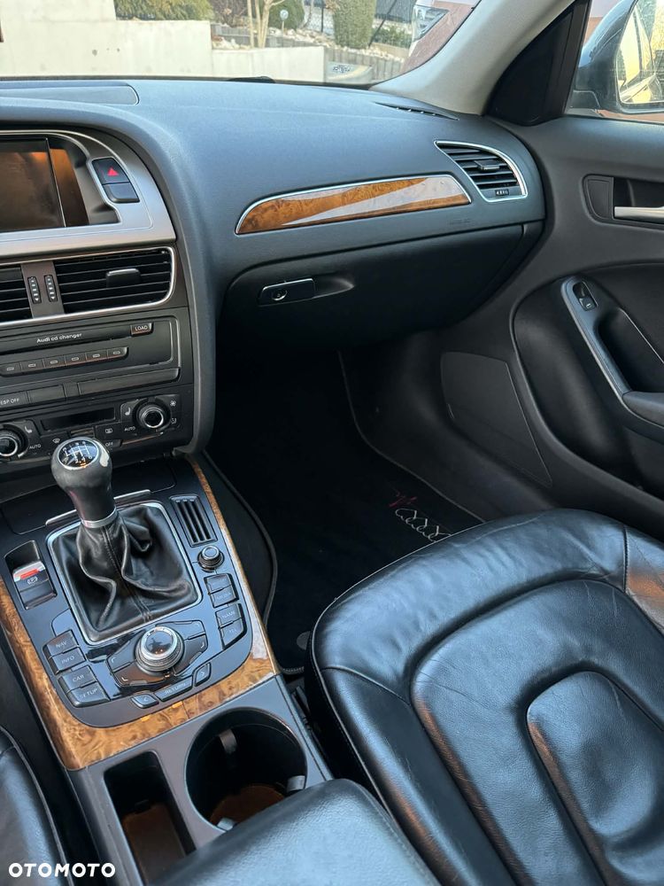 Audi A4 Limousine - 11