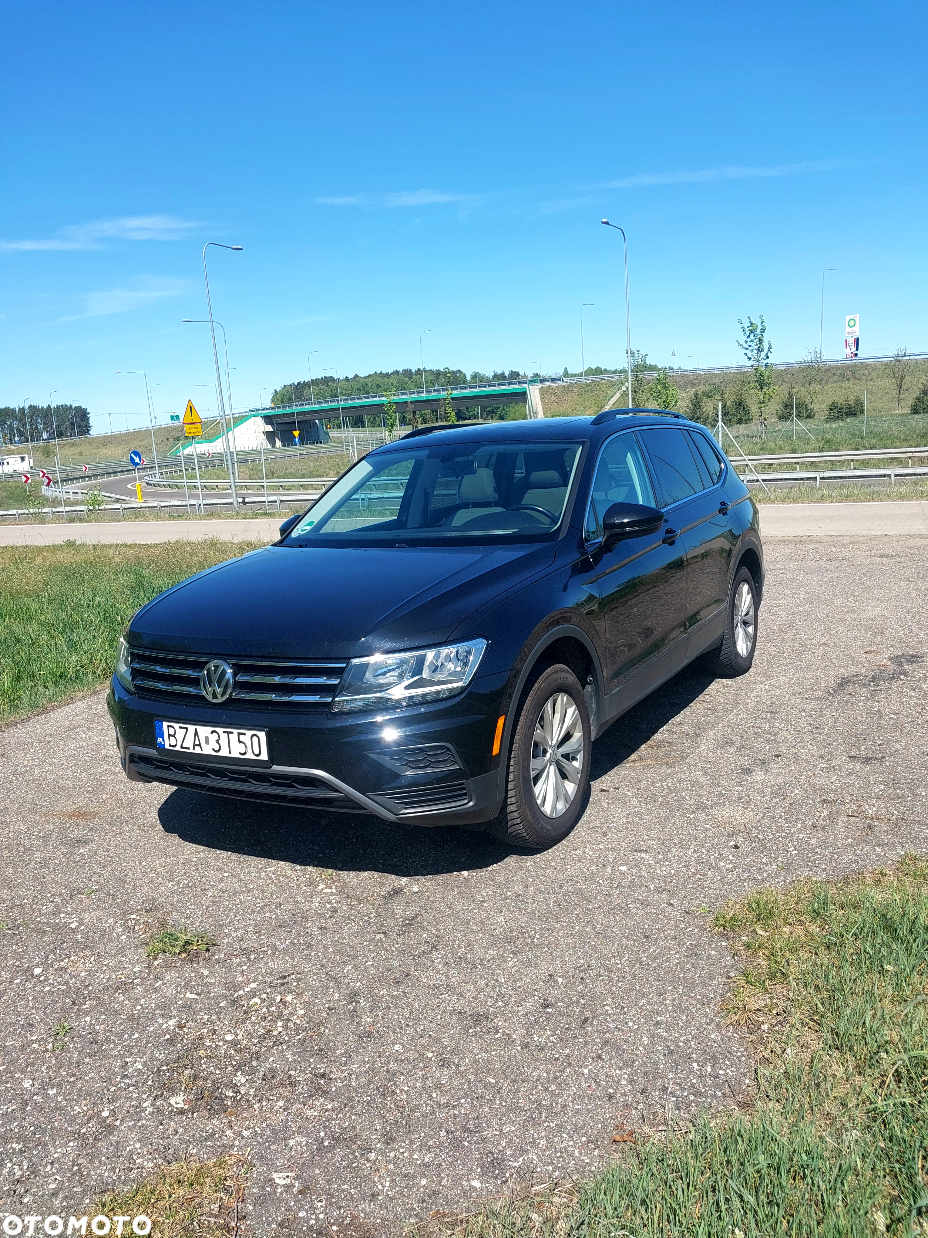 Volkswagen Tiguan - 2