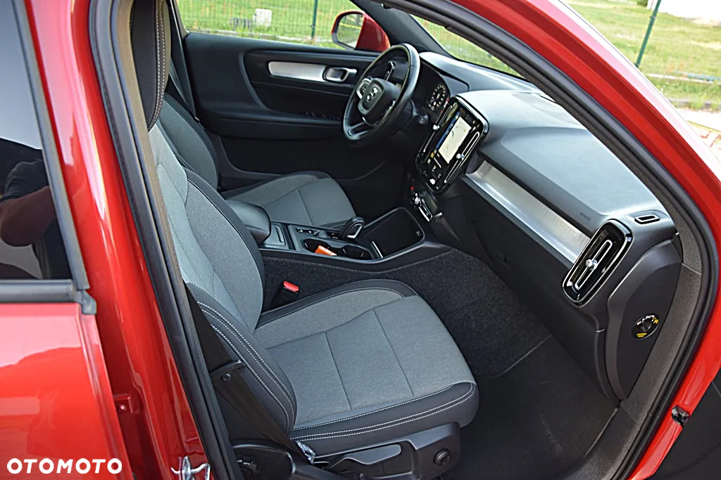 Volvo XC 40 T2 Plus Bright - 11