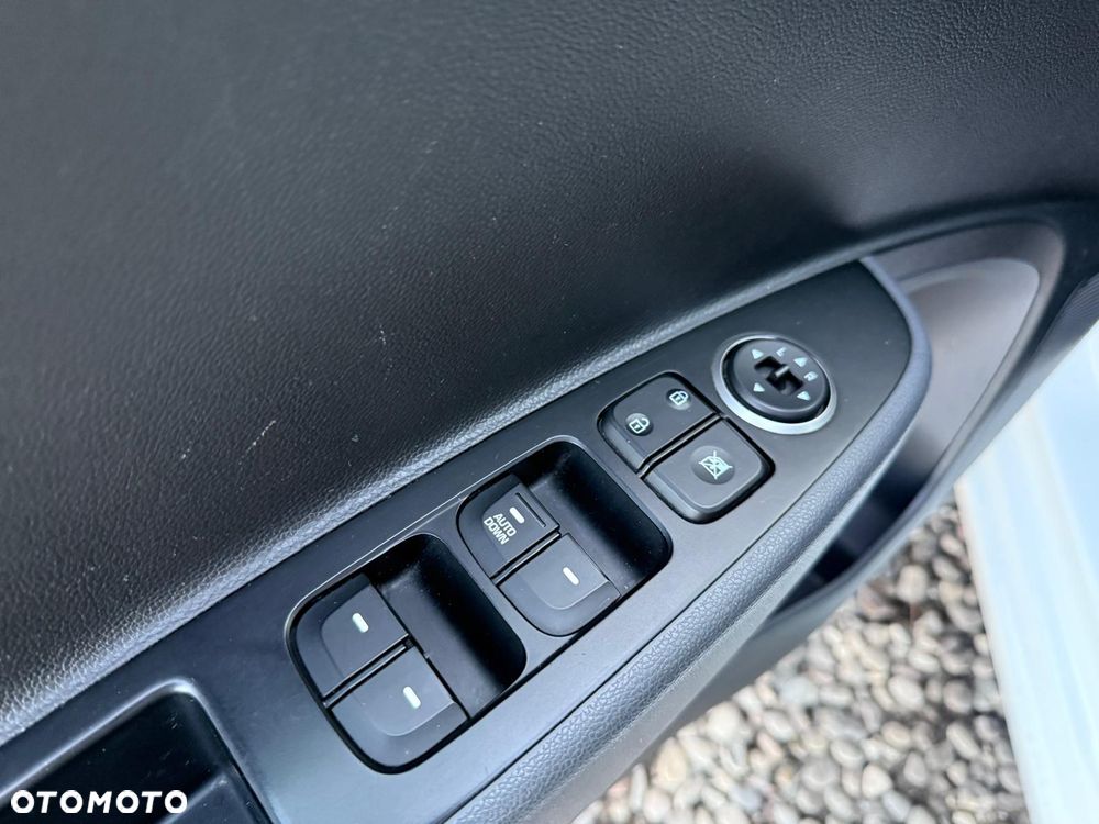 Hyundai i10 1.0 Pure - 10