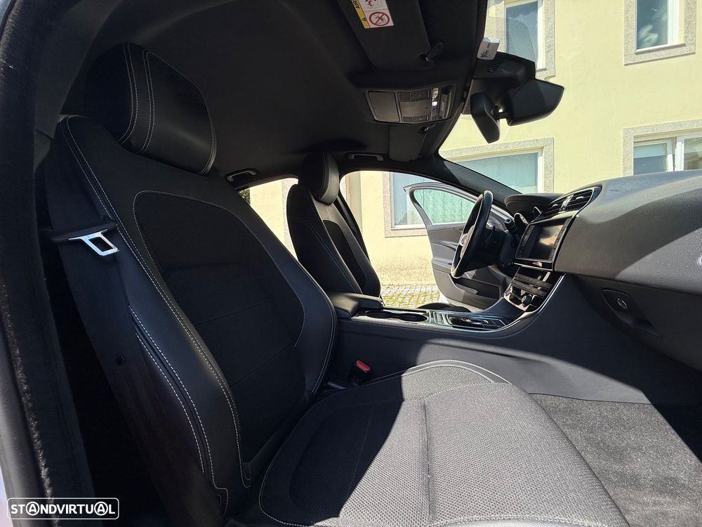 Jaguar XE 20d AWD Aut. R-Sport - 18