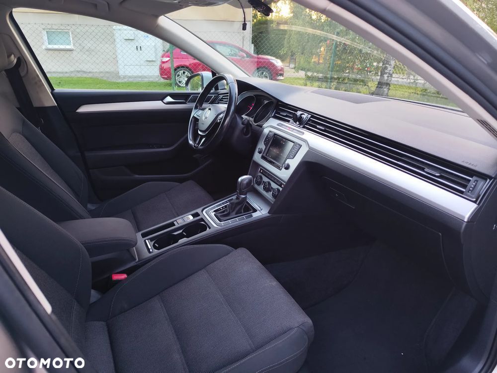 Volkswagen Passat 2.0 TDI SCR DSG Comfortline - 13