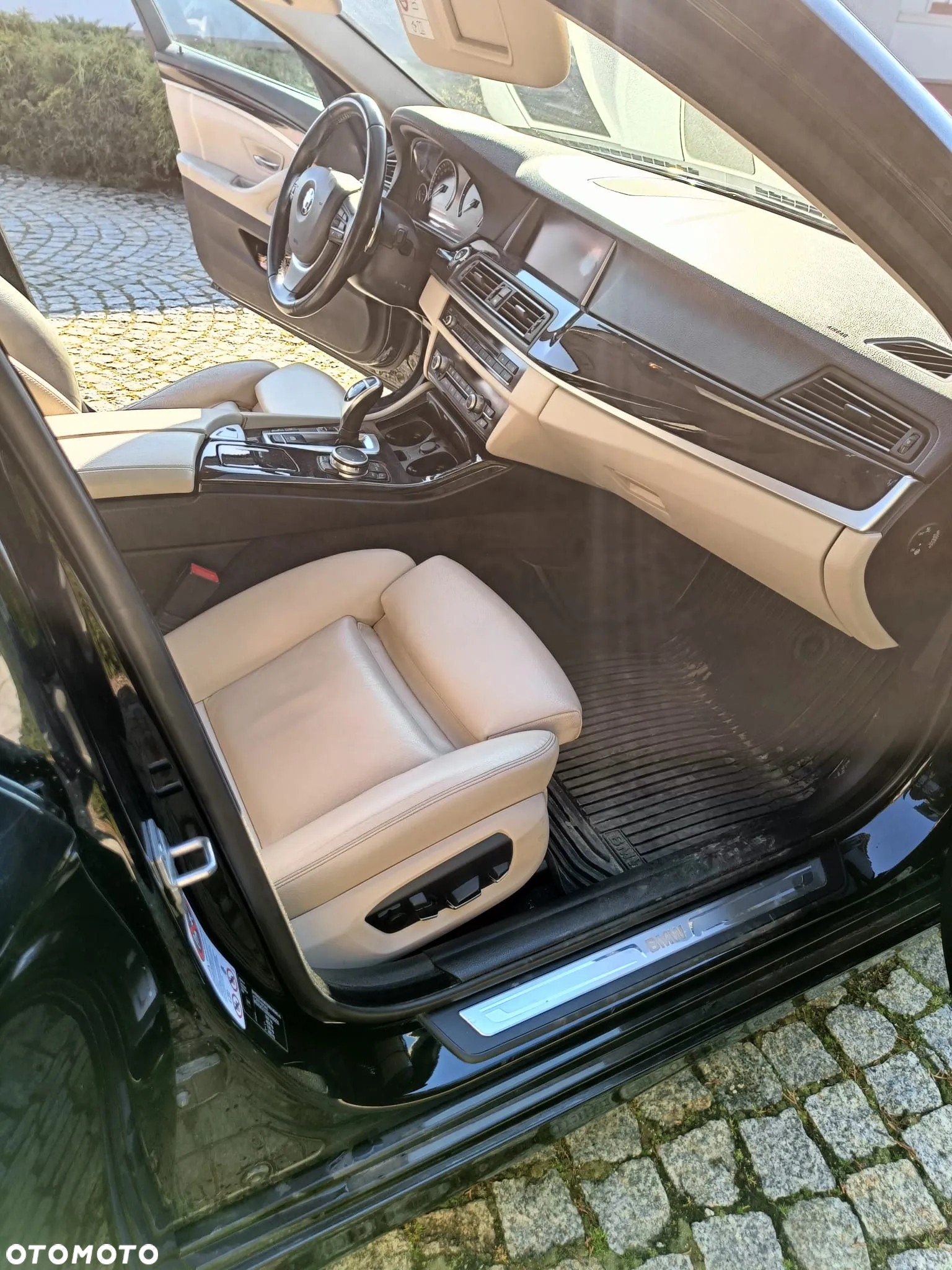 BMW Seria 5 530d xDrive Luxury Line - 9
