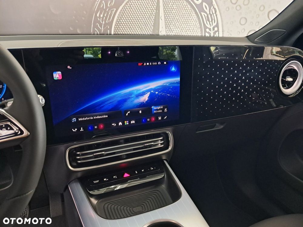 Mercedes-Benz GLB - 27