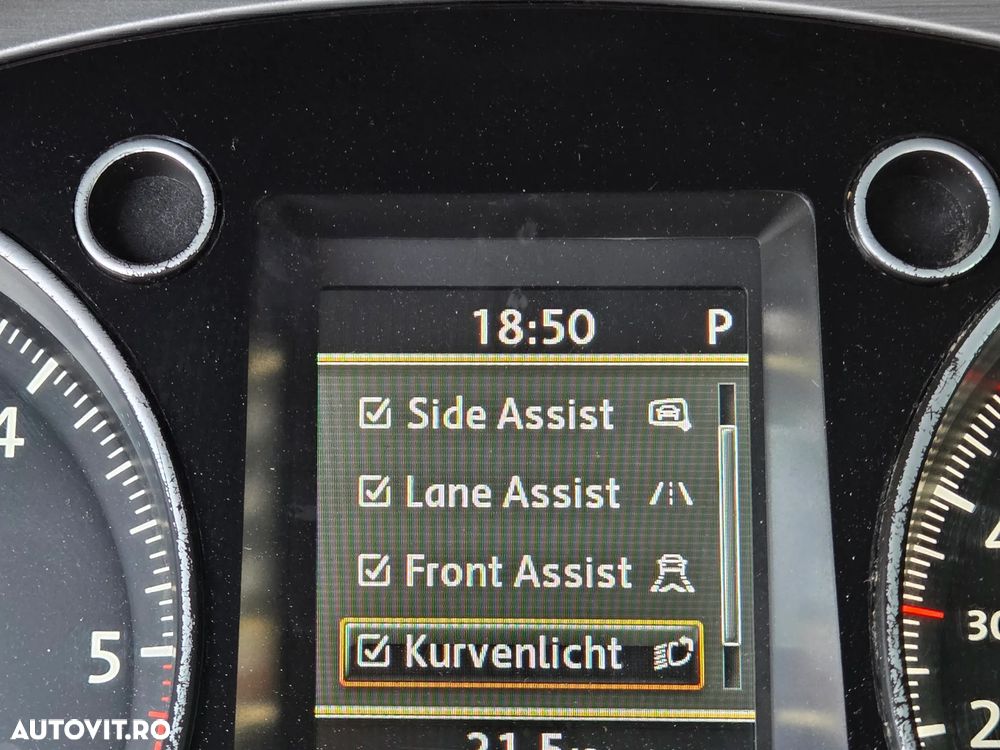 Volkswagen Passat 2.0 TDI 4Motion DSG BlueMotion Tech Highline - 27