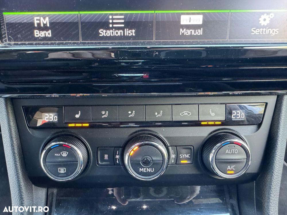 Skoda Superb 2.0 TDI DSG Premium Edition - 33