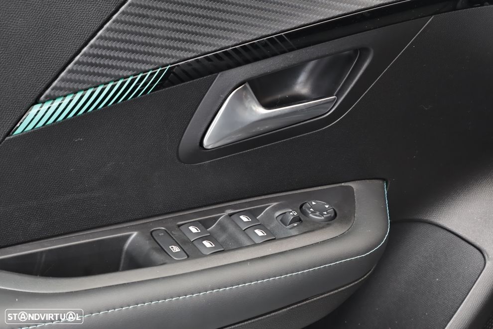 Peugeot 208 1.2 PureTech Allure - 22