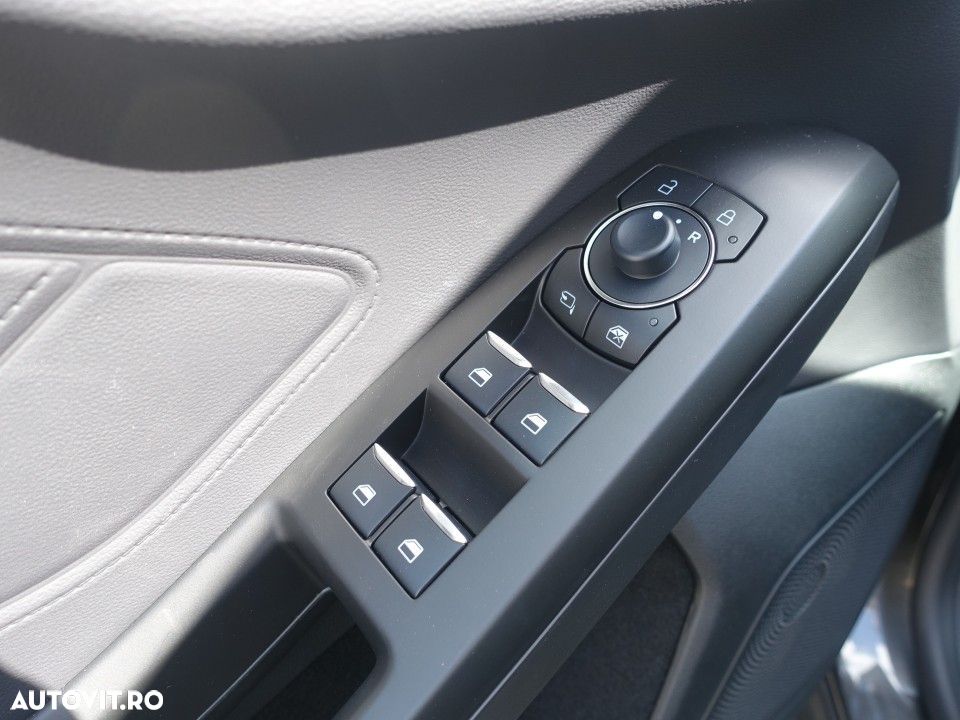 Ford Focus - 22