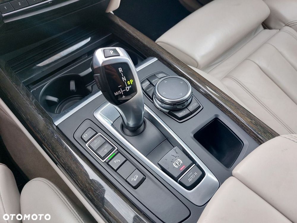 BMW X5 xDrive30d - 26