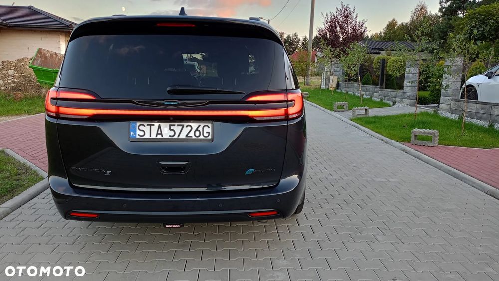 Chrysler Pacifica - 8