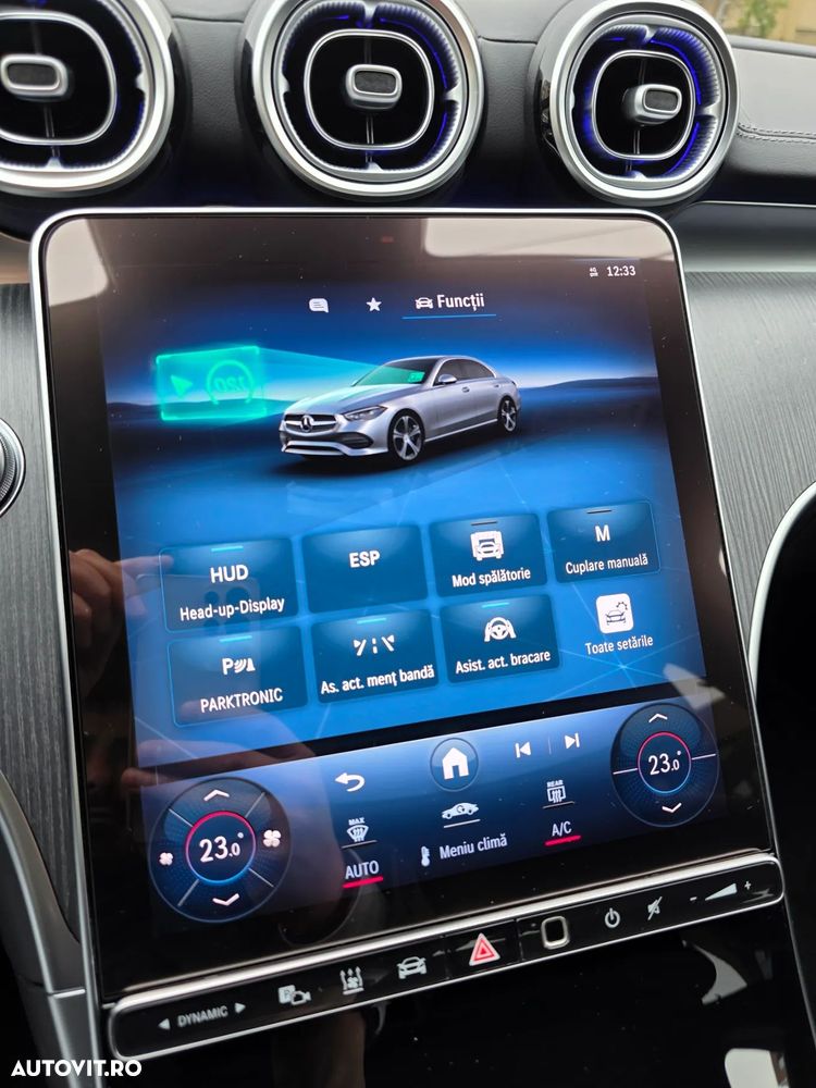 Mercedes-Benz C 300 4Matic T 9G-TRONIC AMG Line - 16