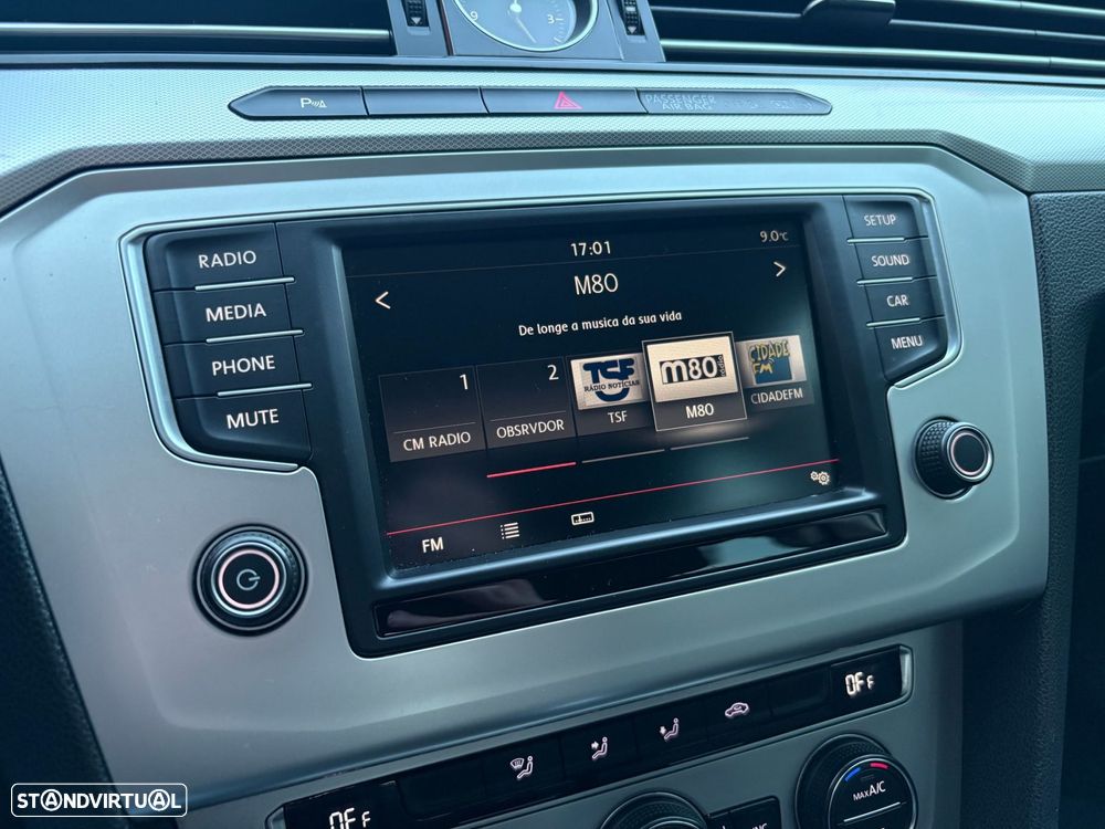 VW Passat 2.0 TDI Confortline DSG - 42