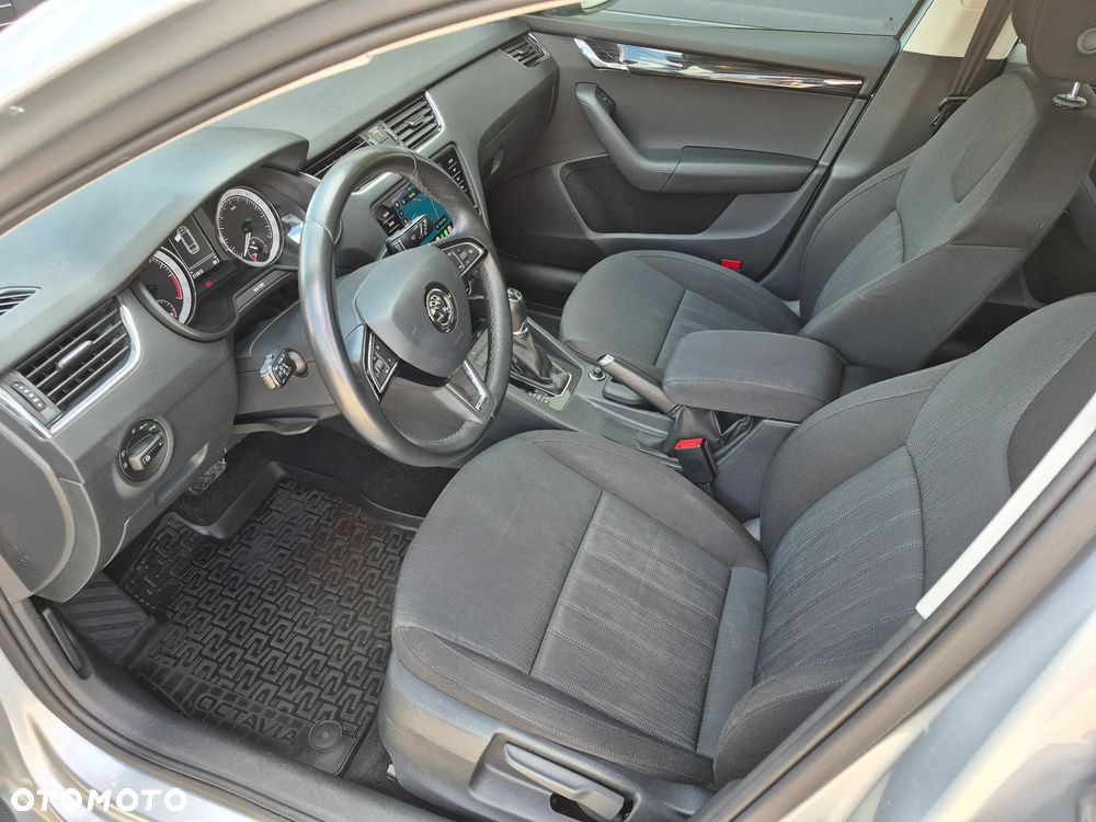 Skoda Octavia 2.0 TDI SCR Style DSG - 5