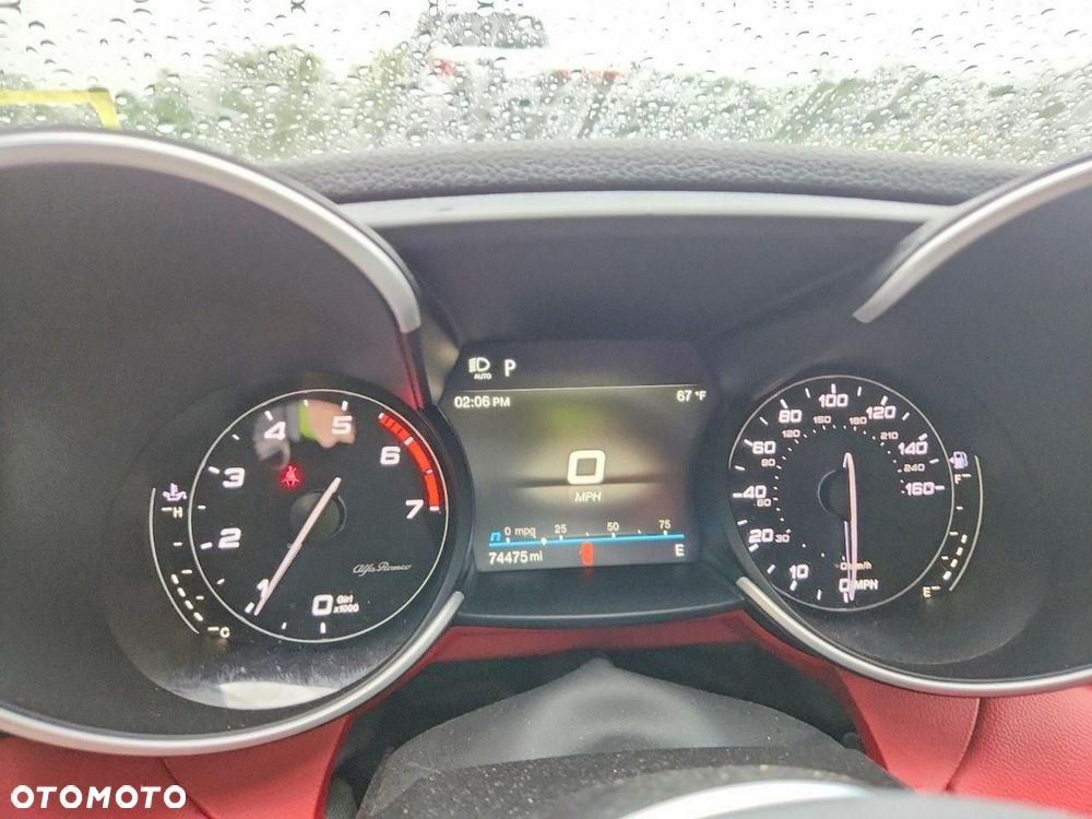 Alfa Romeo Giulia 2.0 Turbo TI Q4 - 9