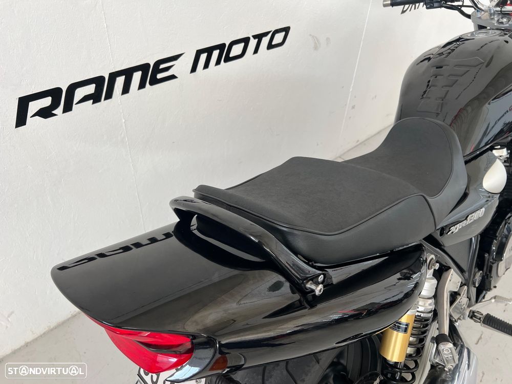 Yamaha XJR 1300 - 12