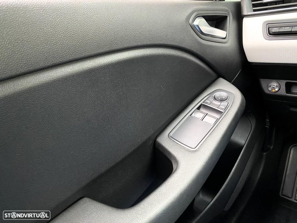 Renault Clio 1.0 TCe Limited Bi-Fuel - 26