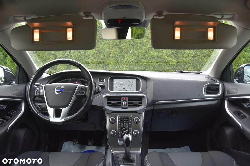 Volvo V40 D4 Drive-E Momentum - 12