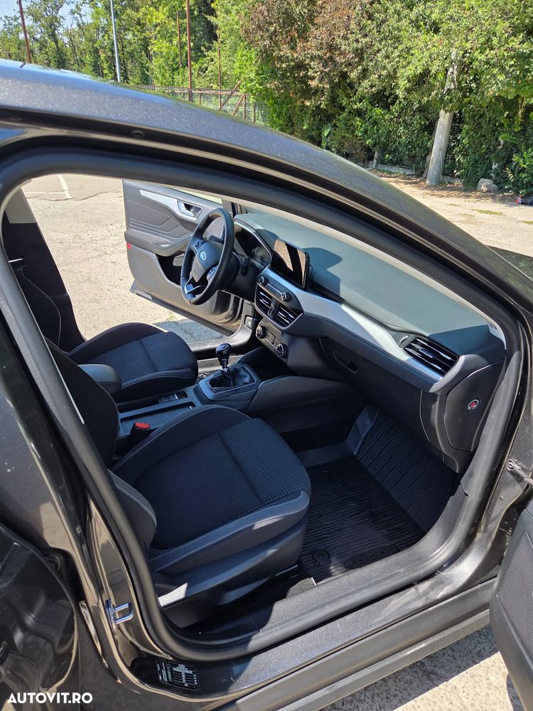Ford Focus 1.0 EcoBoost Titanium - 23