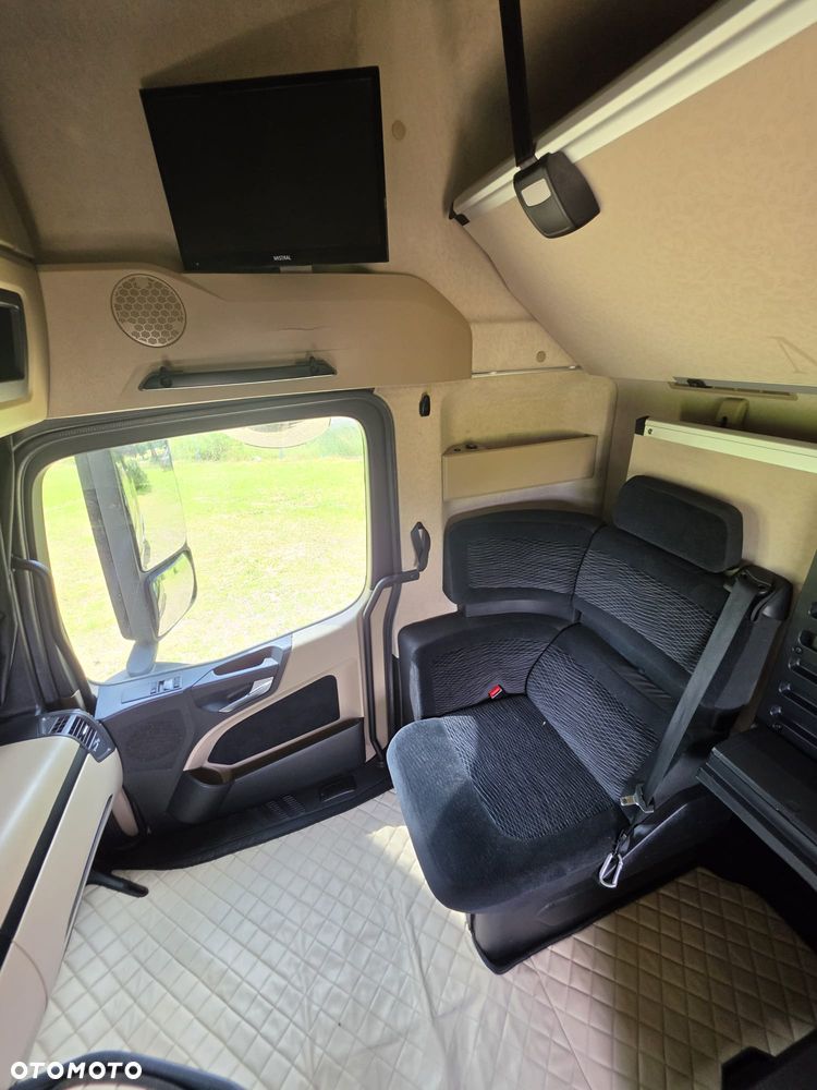 Mercedes-Benz Actros - 20