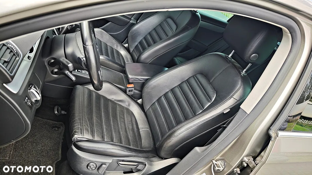 Volkswagen Passat 1.4 TSI BMT Comfortline DSG - 12