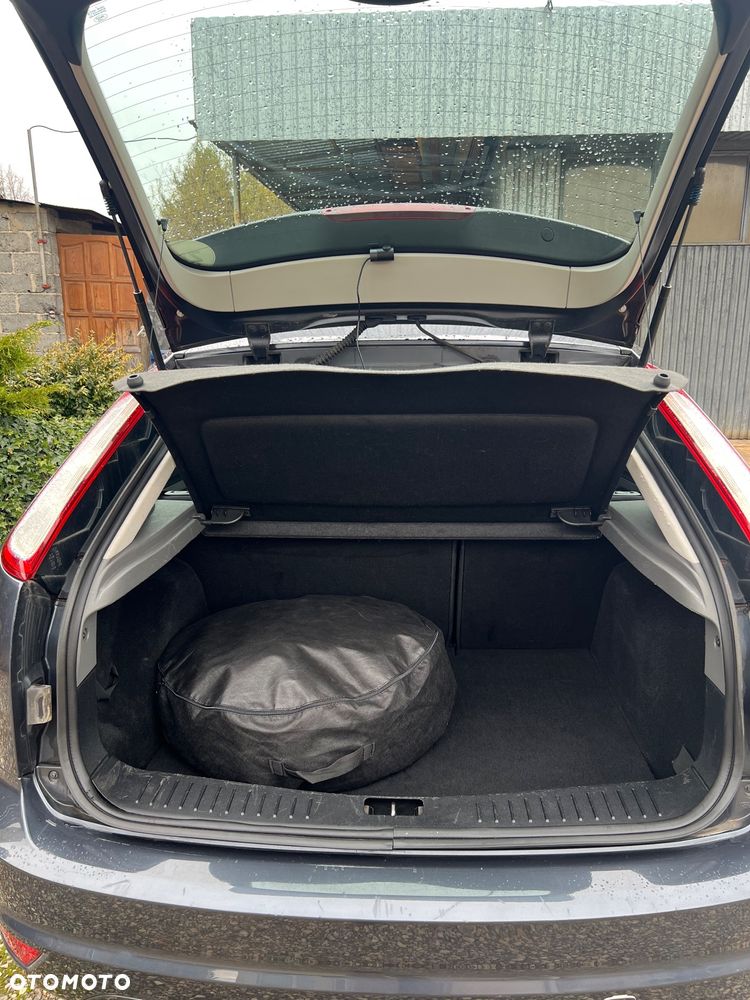 Ford Focus - 11