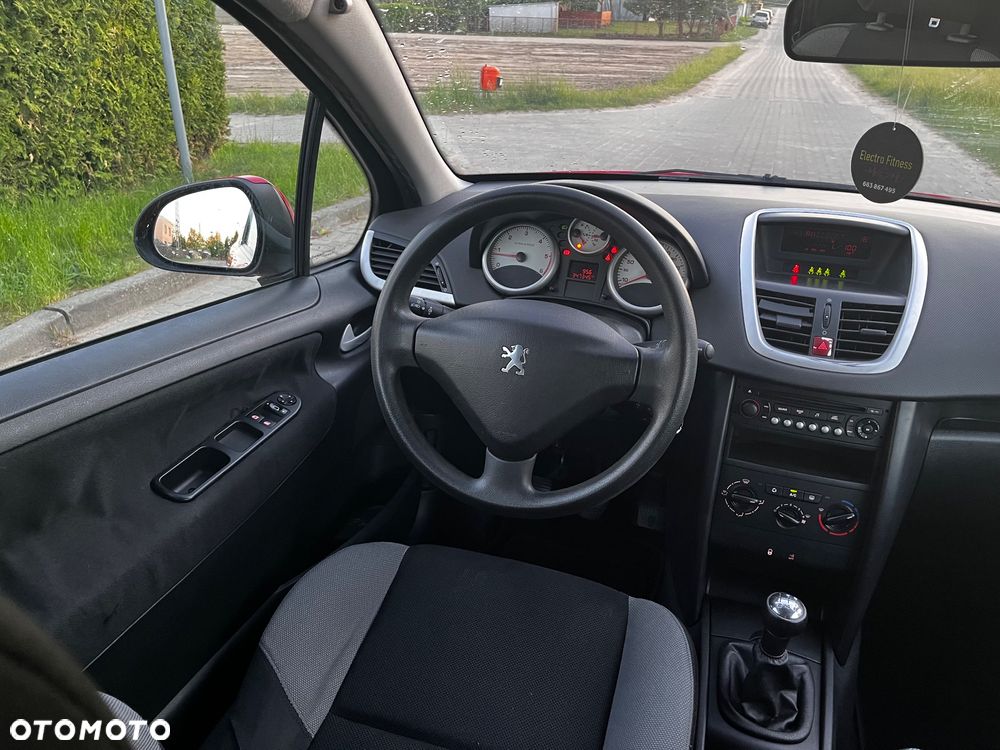 Peugeot 207 - 22