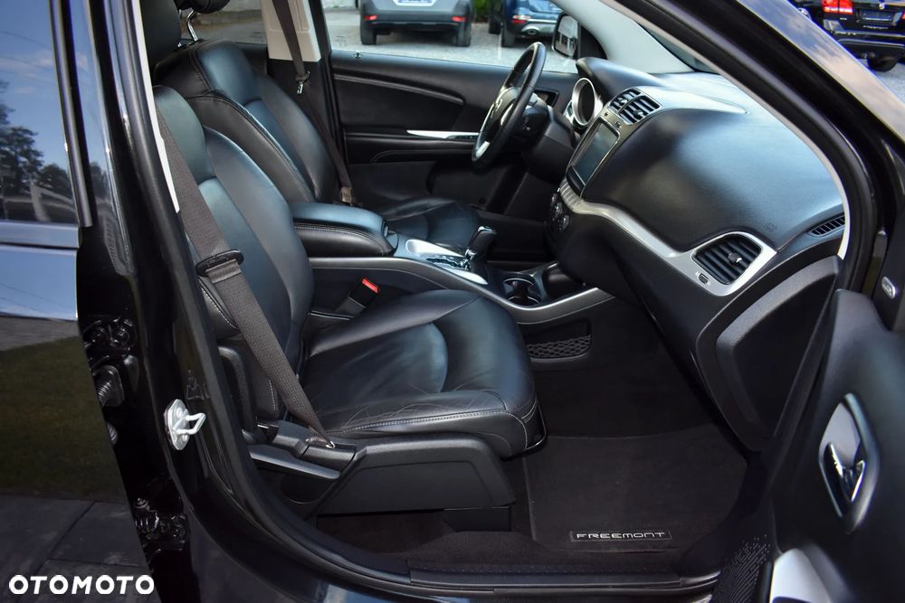 Fiat Freemont 2.0 Multijet 16V DPF Automatik Allrad Black Code - 32