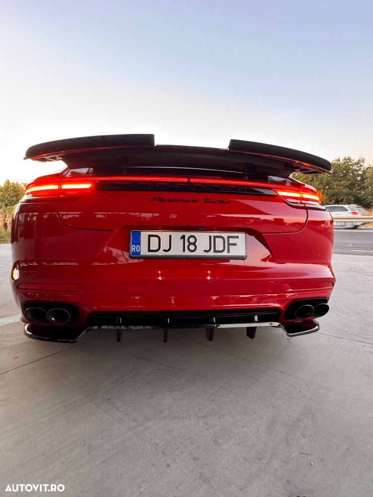 Porsche Panamera 4S - 8