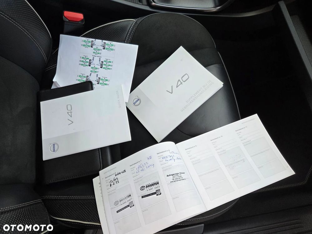 Volvo V40 D3 Drive-E R-Design Momentum - 25