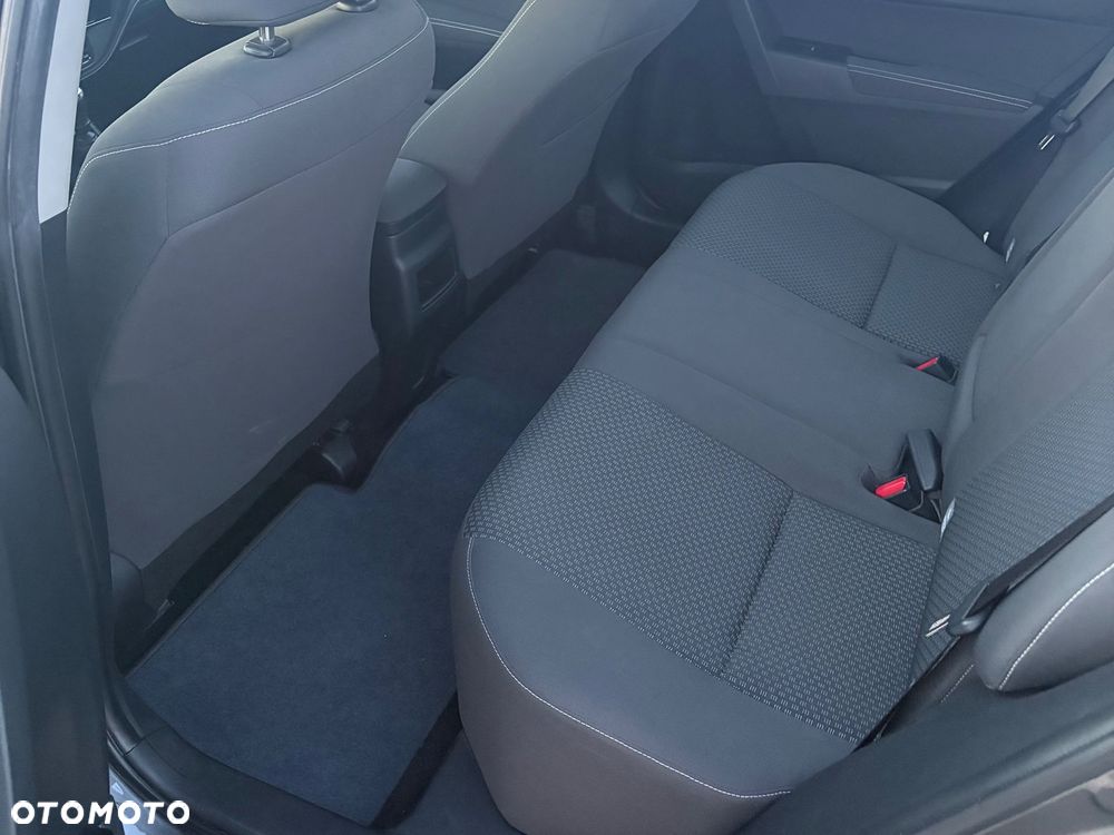 Toyota Corolla 1.6 Comfort - 11