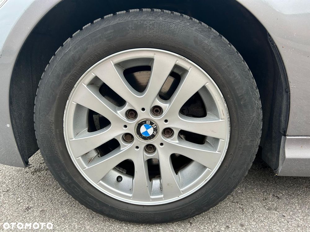 BMW Seria 3 318d - 12